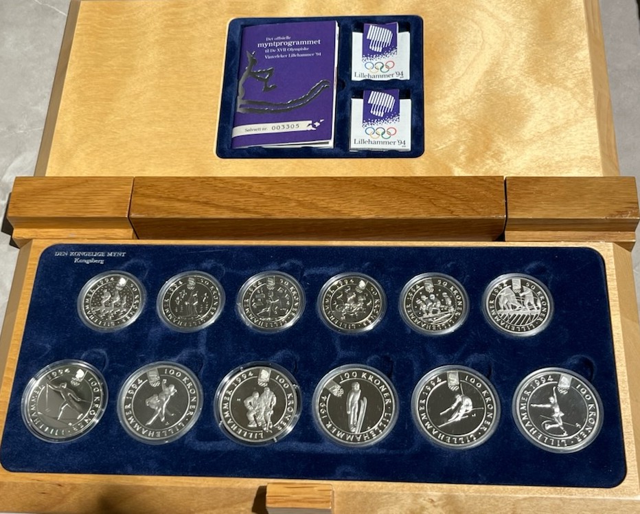 Komplette sett Lillehammer i sølv. 9 uncer rent sølv. 5 stk. sett på lager