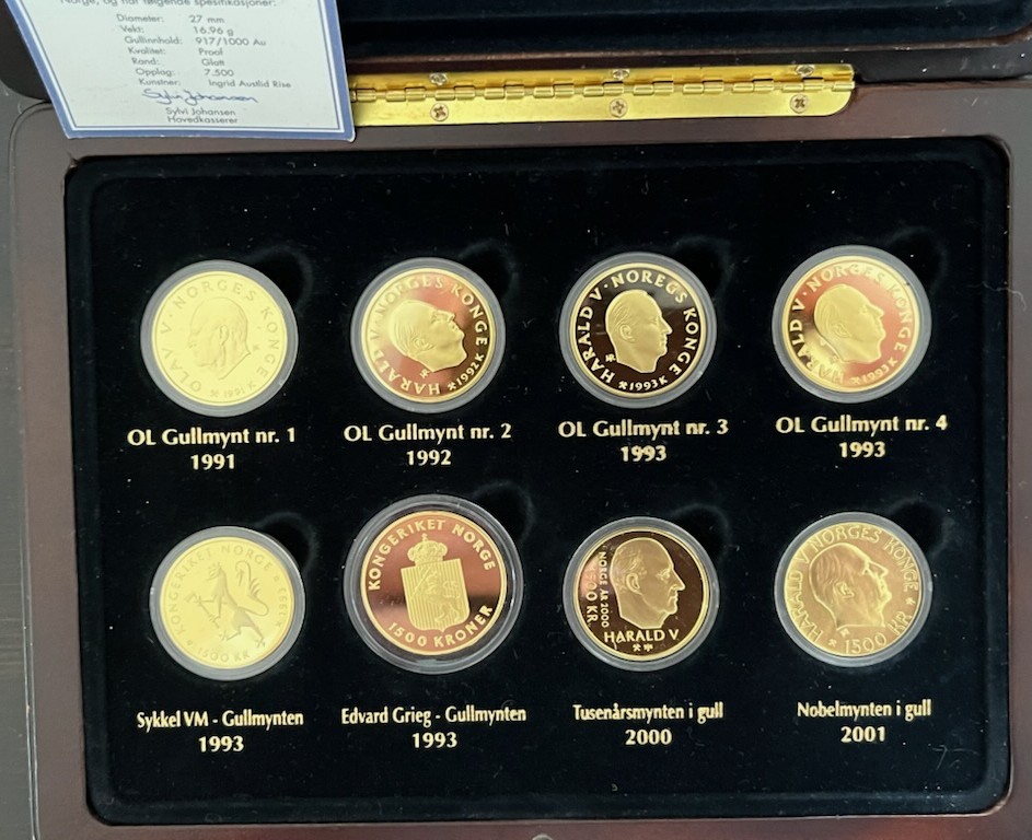 Komplett sett norske minnemynter i GULL. 8 x 1/2 unser i rent gull. Proof